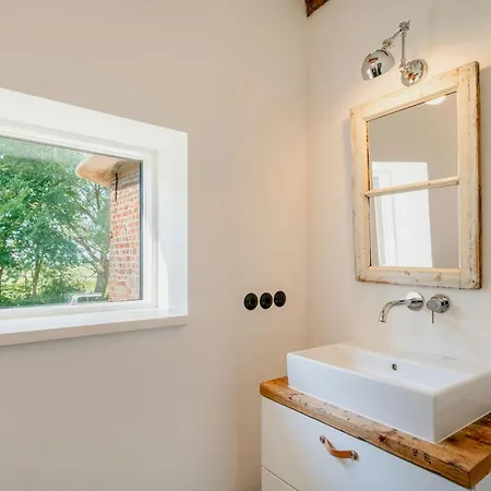 度假居 Historic With Moat On Eiderstedt