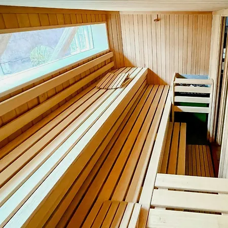 Historic With Moat On Eiderstedt 度假居 *